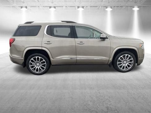 Used 2023 GMC Acadia Denali w/ Denali Ultimate Package AWD/4WD image 5
