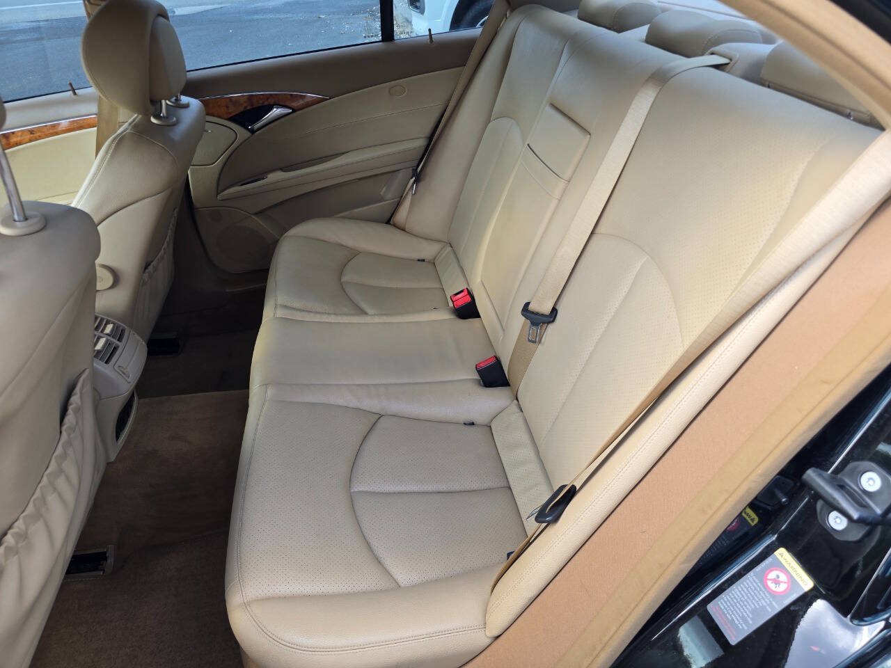 Used 2008 Mercedes-Benz E 350 4MATIC Sedan image 20