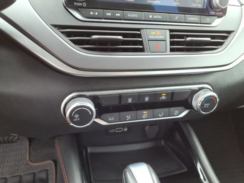 Certified 2023 Nissan Altima 2.5 SR FWD image 12