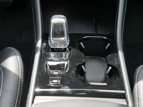 New 2026 Volvo XC40 B5 Plus w/ Climate Package AWD/4WD image 9