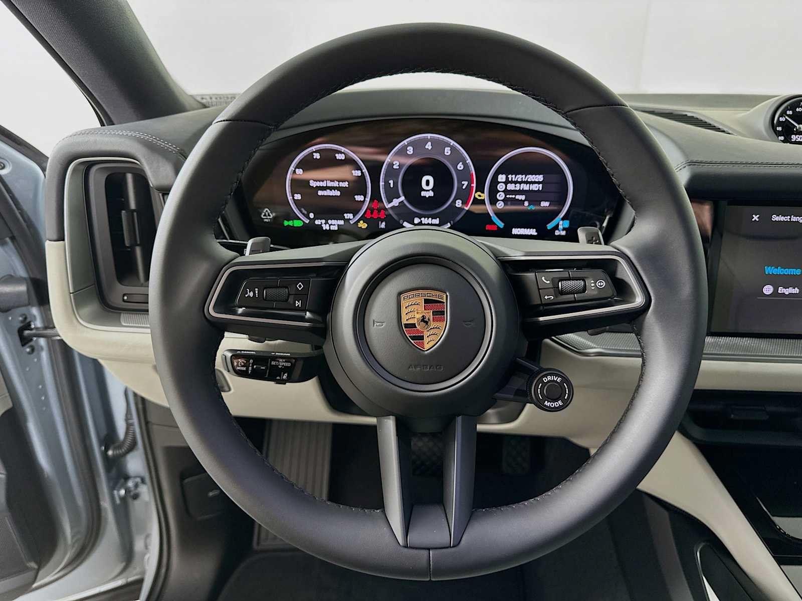 Used 2026 Porsche Cayenne Coupe AWD/4WD image 14