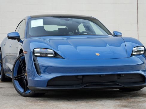 Used 2021 Porsche Taycan RWD image 4