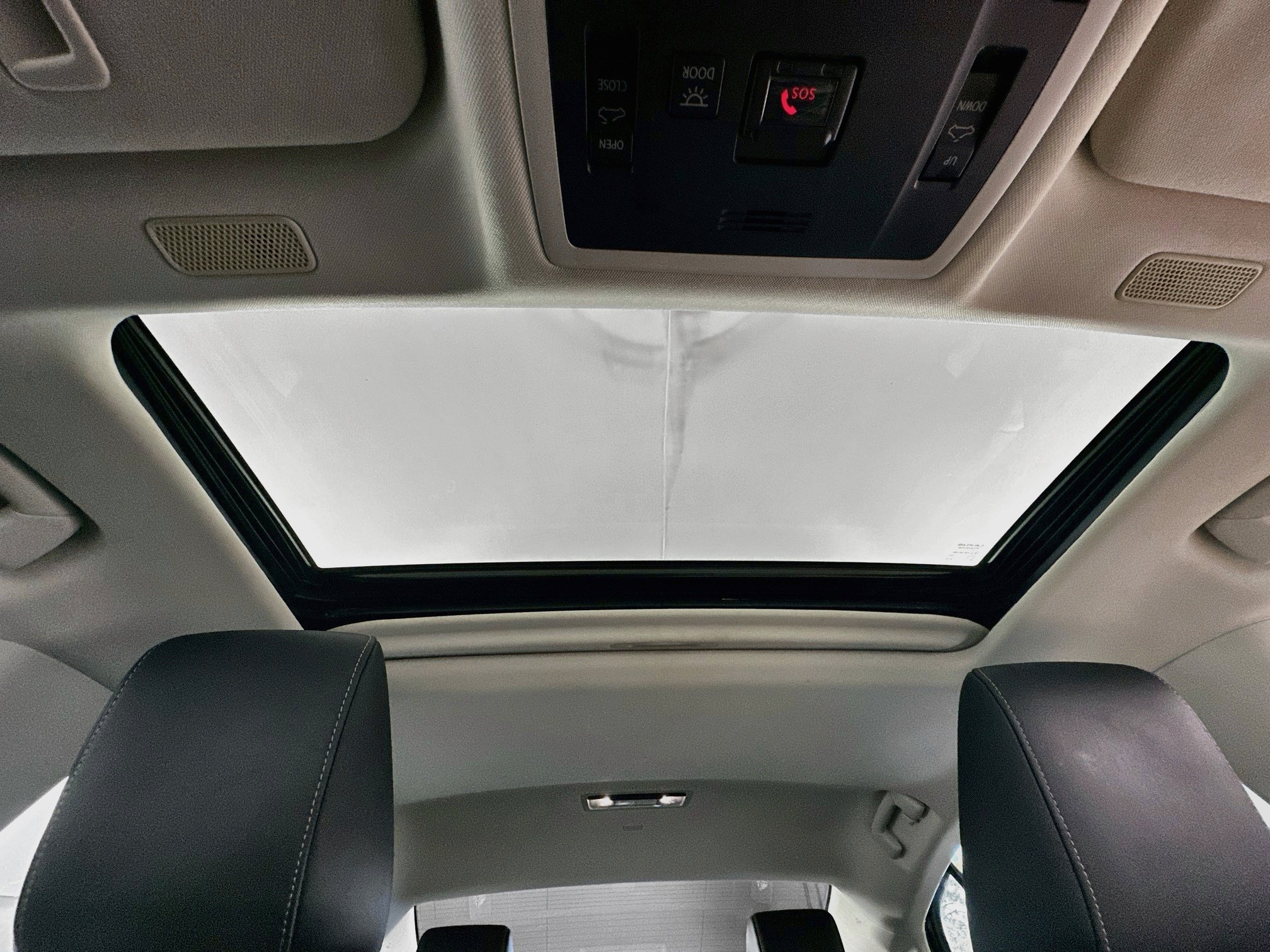 Used 2020 Lexus ES 300h w/ Accessory Package FWD image 24