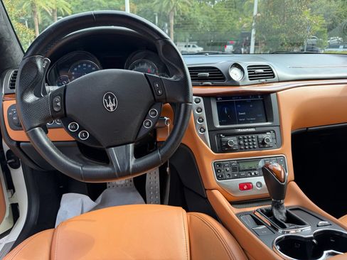 Used 2013 Maserati GranTurismo Sport RWD image 4