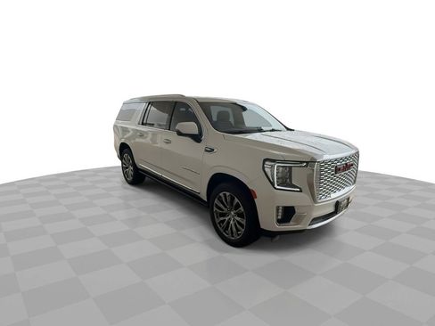 Certified 2022 GMC Yukon XL Denali w/ Denali Premium Package image 2