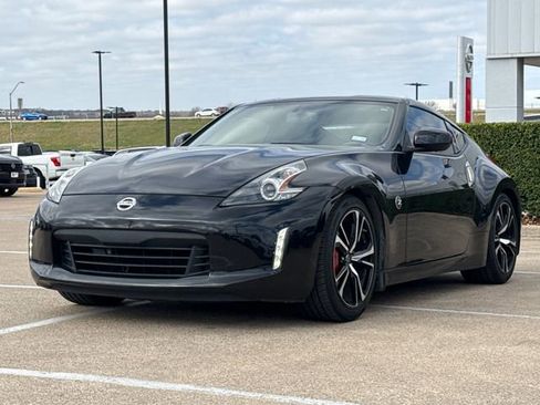Used 2020 Nissan 370Z Touring Sport image 4