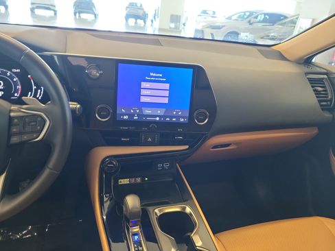 Used 2024 Lexus NX 250 FWD image 19