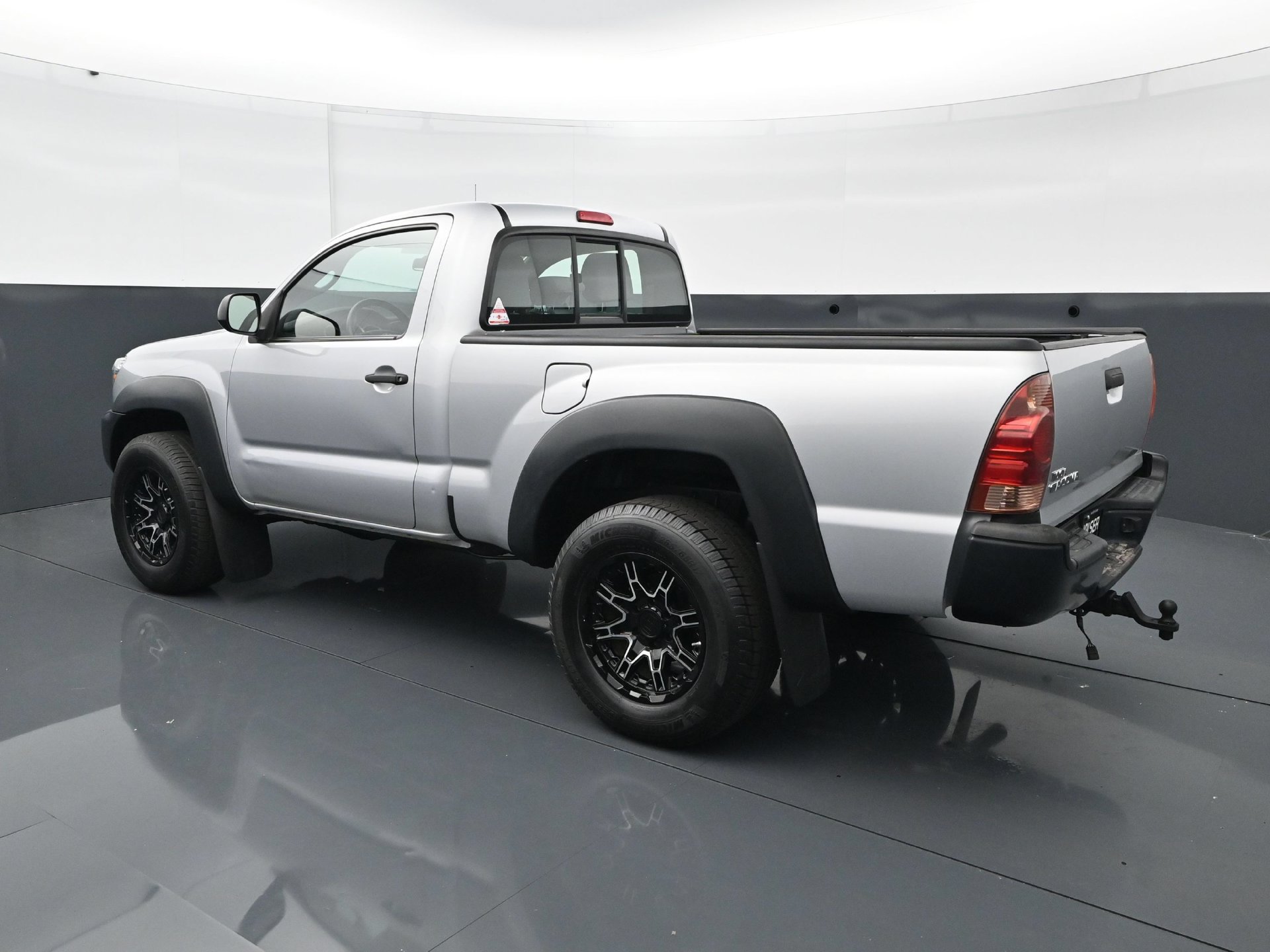 Used 2012 Toyota Tacoma 4x4 Regular Cab image 4