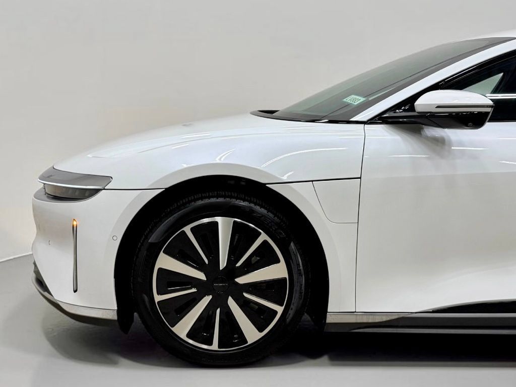 Used 2024 Lucid Air Touring AWD/4WD image 11