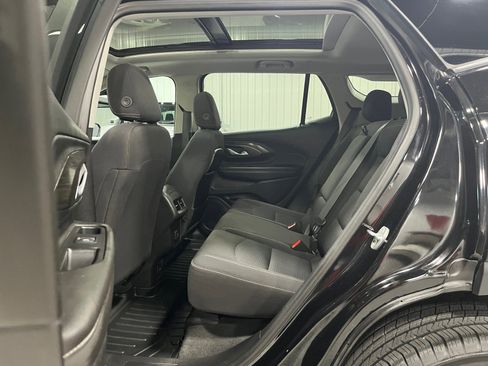 Certified 2022 GMC Terrain SLE w/ Driver Convenience Package image 11