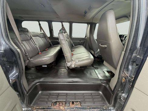 Used 2010 GMC Savana 2500 LS w/ Power Package image 20