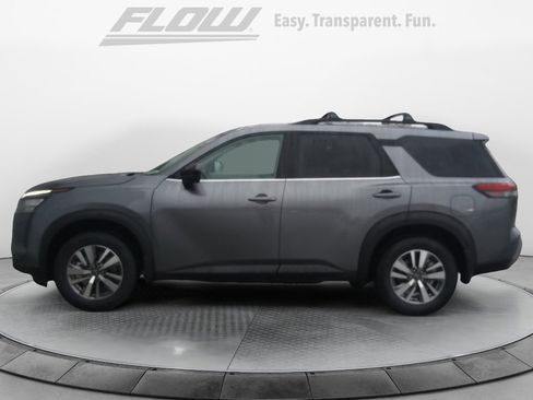 New 2026 Nissan Pathfinder SL image 4