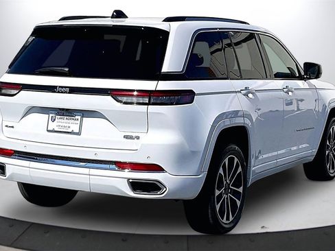 Certified 2023 Jeep Grand Cherokee Overland w/ Luxury Tech Group IV image 9