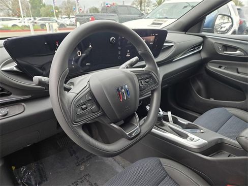 Used 2026 Buick Envista Preferred w/ Advanced Safety Package image 13