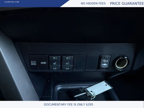 Used 2017 Toyota RAV4 Limited image 19