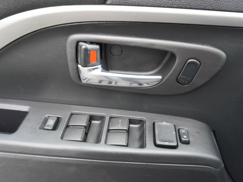 Used 2012 MAZDA MAZDA5 Touring w/ Moonroof & Audio Pkg image 24