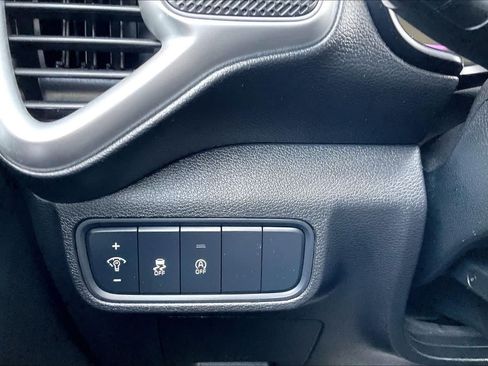 Used 2023 Kia Soul LX w/ LX Technology Package FWD image 33