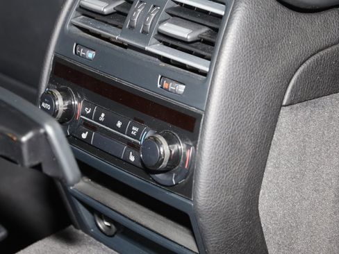 Used 2013 BMW 750i xDrive image 15