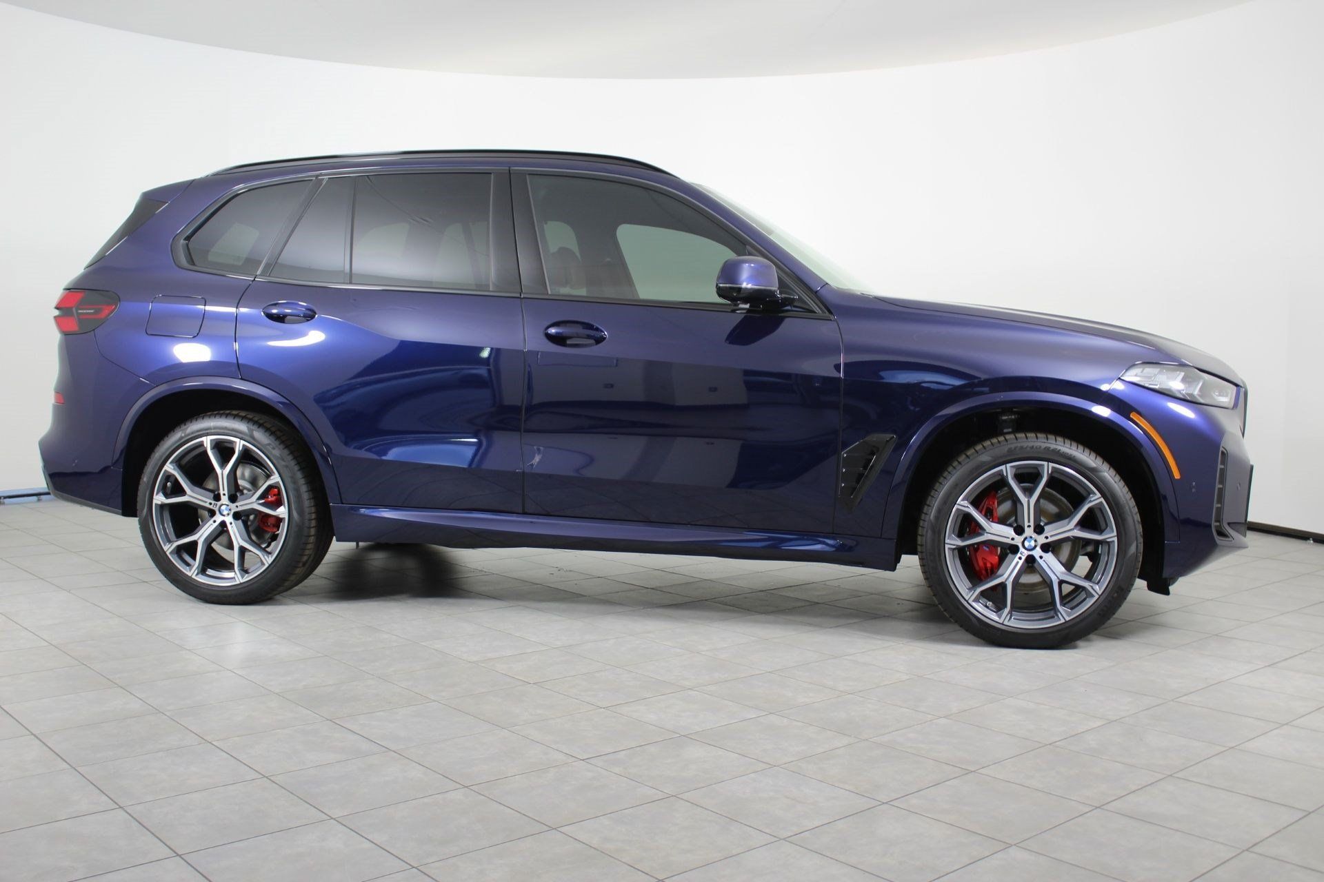 Used 2026 BMW X5 sDrive40i w/ M Sport Package RWD image 8