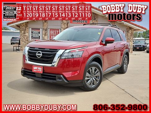 Used 2024 Nissan Pathfinder SV image 1