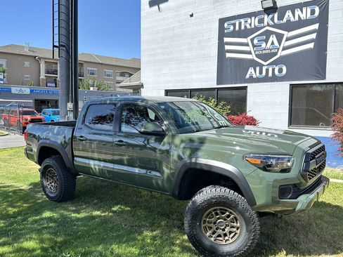 Used 2022 Toyota Tacoma SR5 w/ Trail Edition AWD/4WD image 2
