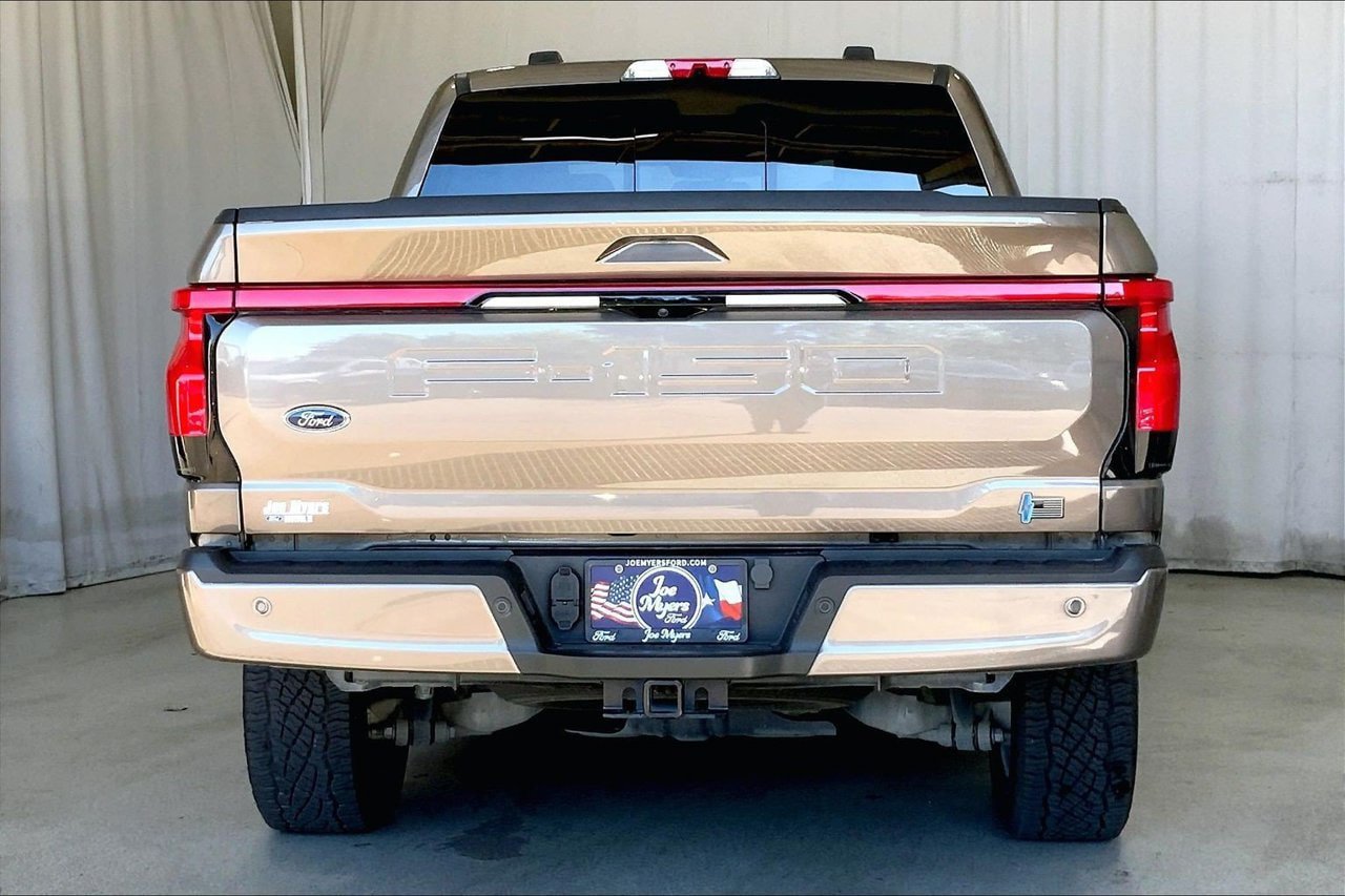 Used 2023 Ford F150 Lightning Lariat w/ Max Trailer Tow Package AWD/4WD image 4
