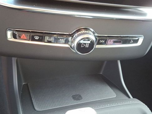 New 2026 Volvo XC90 B6 Ultra w/ Lounge Package image 11