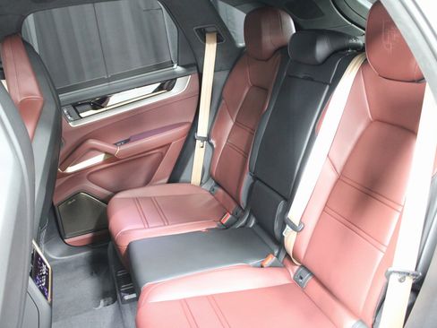 New 2025 Porsche Cayenne GTS image 20