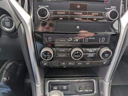 Used 2019 Subaru Ascent Premium AWD/4WD image 19