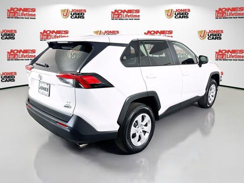 Certified 2025 Toyota RAV4 LE AWD/4WD image 15