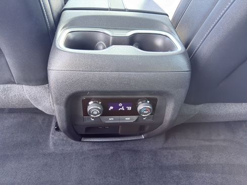 Certified 2024 Chevrolet Traverse RS AWD/4WD image 33