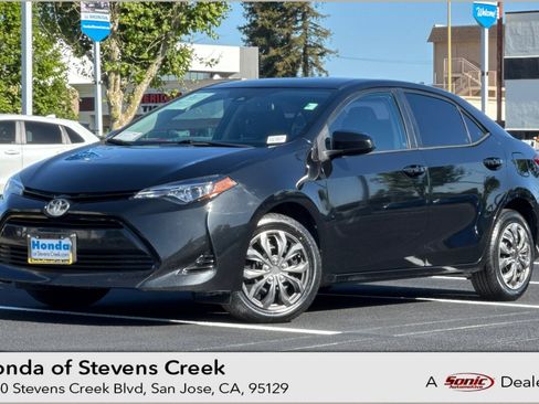 Used 2018 Toyota Corolla LE FWD image 1