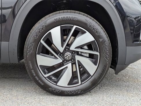 New 2026 Volkswagen Atlas SEL image 12