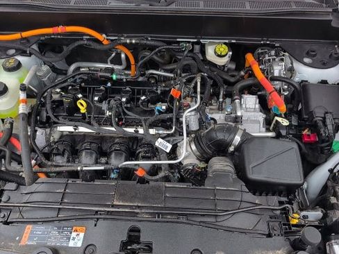 Used 2023 Ford Maverick XLT image 21