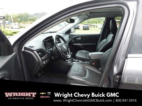 Used 2020 Jeep Cherokee Limited image 13