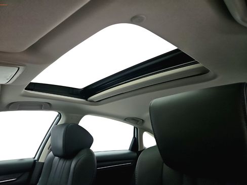 Used 2021 Honda Accord EX-L image 11