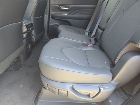 New 2026 Toyota Grand Highlander FWD image 20