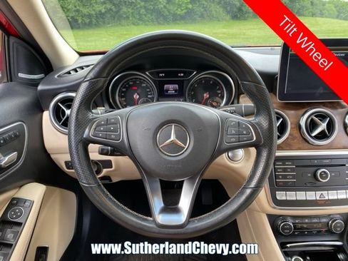 Used 2020 Mercedes-Benz GLA 250 4MATIC image 23