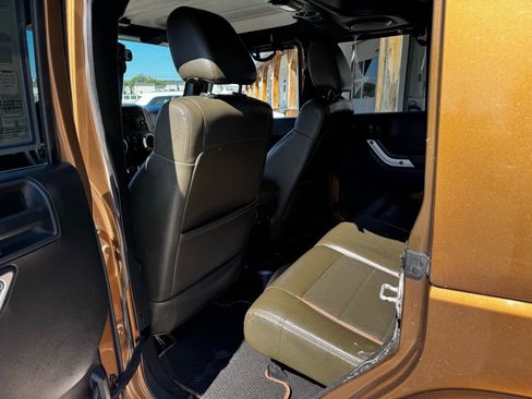 Used 2011 Jeep Wrangler 70th Anniversary w/ Dual Top Group image 13