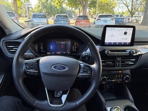 Used 2024 Ford Escape Active AWD/4WD image 16