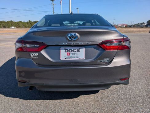 Used 2024 Toyota Camry LE FWD image 4