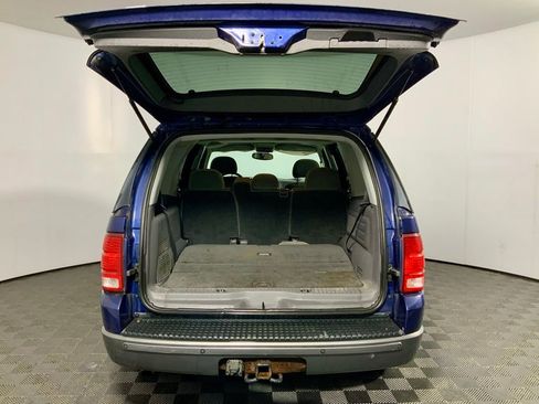 Used 2005 Ford Explorer XLT AWD/4WD image 10