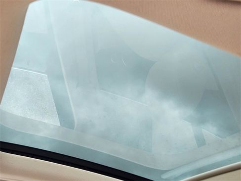 Certified 2020 Mercedes-Benz GLC 300 4MATIC image 29