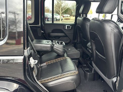 Used 2021 Jeep Wrangler Unlimited Sahara image 18