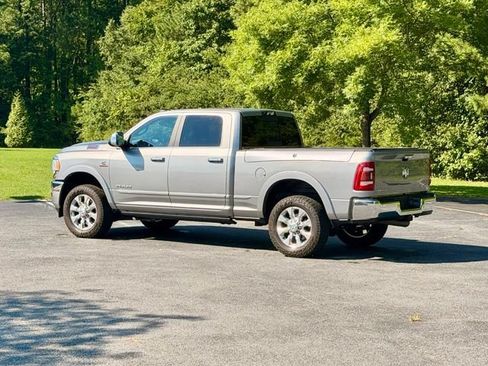 Used 2022 RAM 2500 Limited AWD/4WD image 4