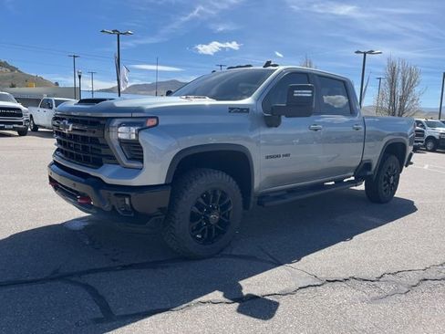 Used 2025 Chevrolet Silverado 3500 LT w/ Trail Boss Package image 8