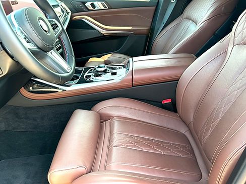 Certified 2025 BMW X7 M60i AWD/4WD image 13