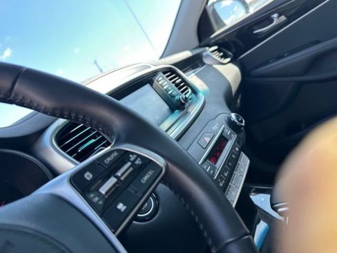 Used 2020 Kia Sorento EX AWD/4WD image 26
