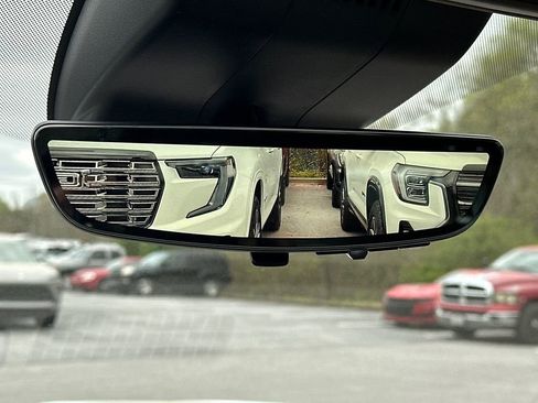 New 2026 GMC Yukon XL Denali w/ Denali Reserve Package image 32