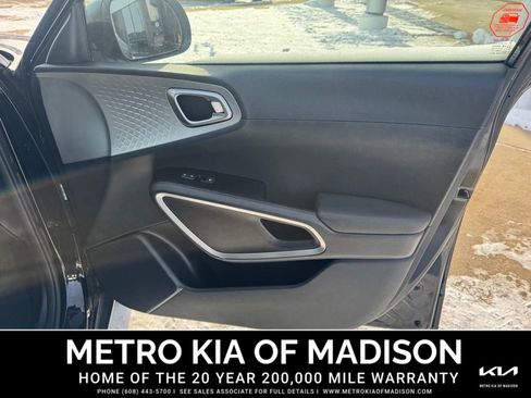Used 2021 Kia Soul LX image 31